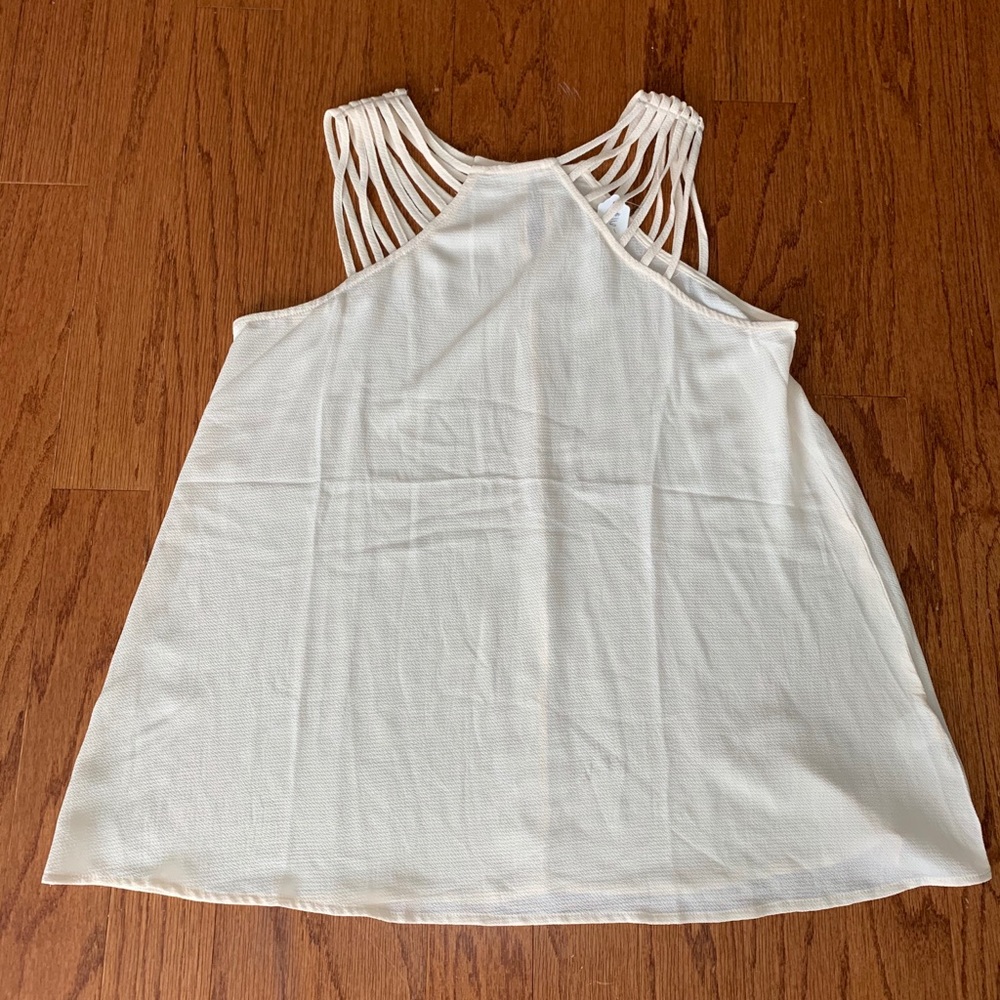 ⭐️5 for 25 sale⭐️Boutique top size medium